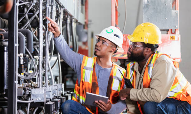 Best Best Electricians Near Me  in Belpre, OH